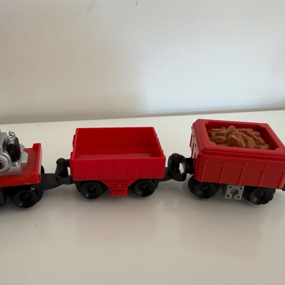 Fisher Price GeoTrax ~ Goggles & Bunsen! Smartest Team Engine cars & figure - Picture 4 of 11